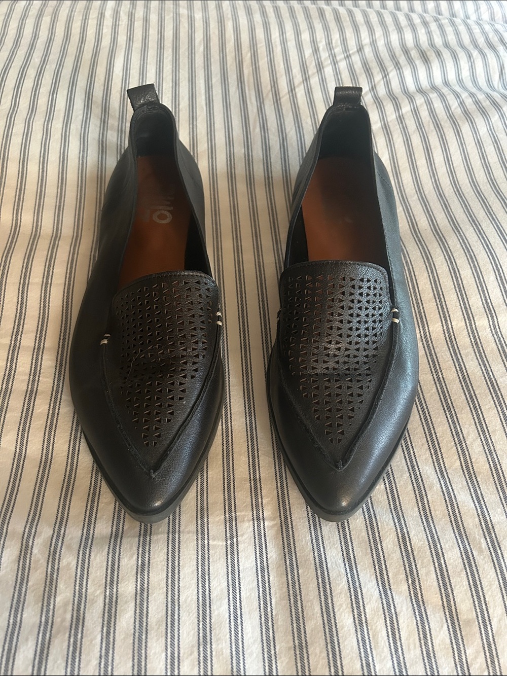 BUENO *genuine leather* Pointed Black Slip-On Loafers Size 39